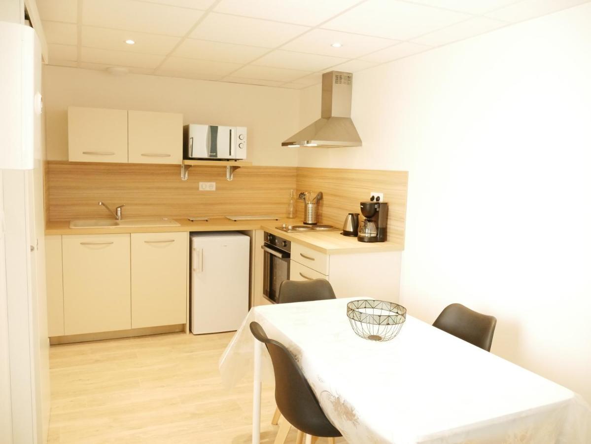 Appartement Avec Chambre - Entree Spa Incluse Bourbon-Lancy Εξωτερικό φωτογραφία